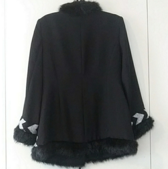 Lisa Rene'  Blazer / Size 12 - Picture 2 of 7